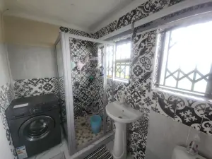 4 Bedroom House to Rent in Msasa Park