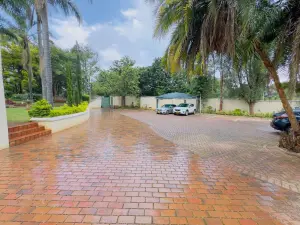 2 Bedroom House to Rent in Greystone Park