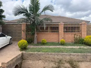 4 Bedroom House to Rent in Madokero Estates