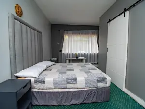 5 Bedroom House to Rent in Mandara