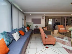 5 Bedroom House to Rent in Mandara