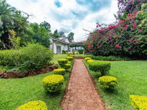 5 Bedroom House to Rent in Mandara