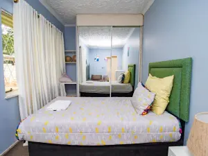 5 Bedroom House to Rent in Mandara