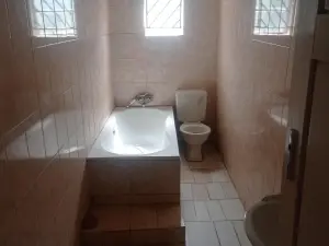 3 Bedroom Cottage/Garden Flat to Rent in Helensvale