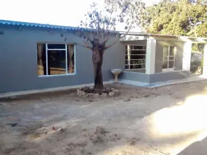 3 Bedroom Cottage/Garden Flat to Rent in Helensvale