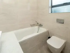 Townhouse/Cluster to Rent in Fairview