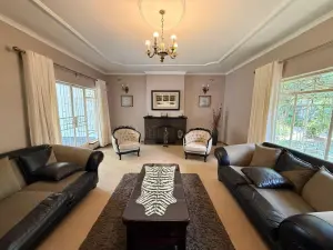 3 Bedroom House to Rent in Alexandra Park