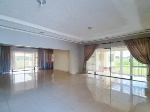 5 Bedroom House to Rent in Crowhill Views