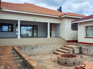 5 Bedroom House to Rent in Crowhill Views