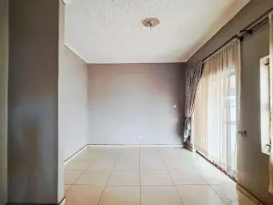 5 Bedroom House to Rent in Crowhill Views