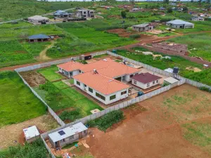 5 Bedroom House to Rent in Crowhill Views