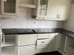 2 Bedroom Cottage/Garden Flat to Rent in Marlborough