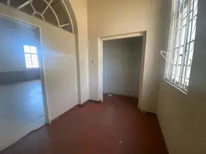 Office to Rent in Avenues