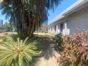 Office to Rent in Avenues