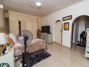 2 Bedroom House to Rent in Mount Pleasant