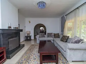 2 Bedroom House to Rent in Mount Pleasant