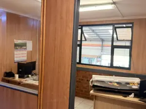 Office to Rent in Hatcliffe