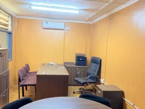 Office to Rent in Hatcliffe