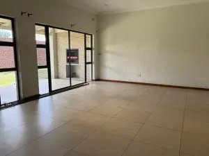Townhouse/Cluster to Rent in Newlands