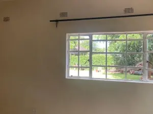 2 Bedroom Cottage/Garden Flat to Rent in Greendale