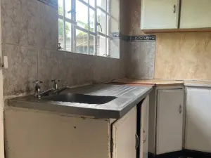 2 Bedroom Cottage/Garden Flat to Rent in Greendale