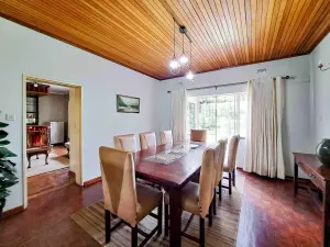 3 Bedroom House to Rent in Alexandra Park