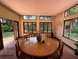 4 Bedroom House to Rent in Alexandra Park