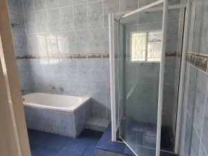 4 Bedroom House to Rent in Greendale