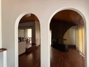 4 Bedroom House to Rent in Chisipite