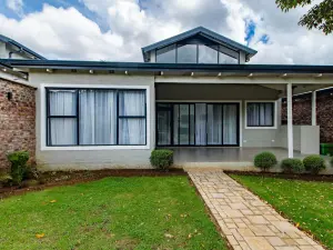 3 Bedroom House to Rent in Borrowdale Brooke