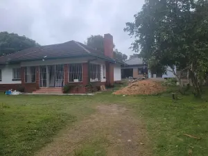 3 Bedroom House to Rent in Hillside