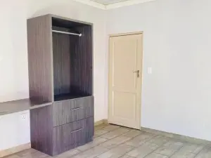 Townhouse/Cluster to Rent in Greendale North