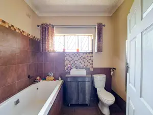 2 Bedroom Cottage/Garden Flat to Rent in Mount Pleasant