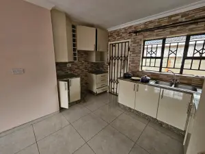 2 Bedroom Cottage/Garden Flat to Rent in Bluff Hill