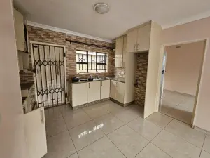 2 Bedroom Cottage/Garden Flat to Rent in Bluff Hill