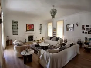 4 Bedroom House to Rent in Mount Pleasant