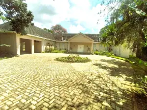 4 Bedroom House to Rent in Mount Pleasant