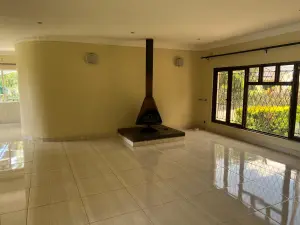 Townhouse/Cluster to Rent in Greendale