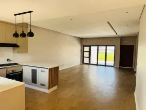 Townhouse/Cluster to Rent in Pomona