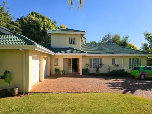 Townhouse/Cluster to Rent in Borrowdale Brooke