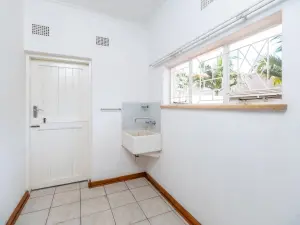 Other Commercial to Rent in Belvedere