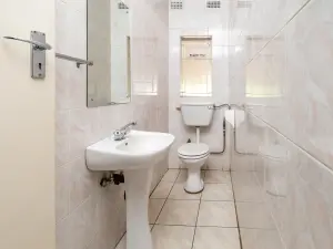 Other Commercial to Rent in Belvedere