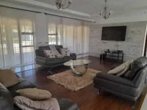 4 Bedroom House to Rent in Gletwin Park