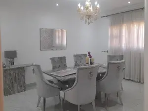 4 Bedroom House to Rent in Gletwin Park