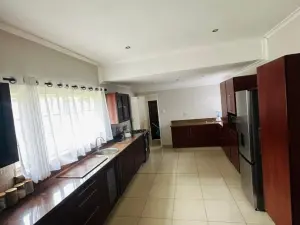 Townhouse/Cluster to Rent in Newlands