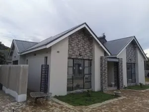 Townhouse/Cluster to Rent in Borrowdale West
