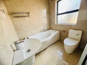 Townhouse/Cluster to Rent in Greendale