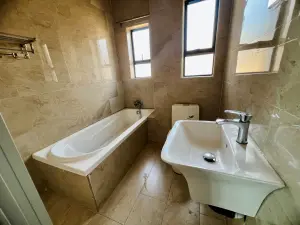 Townhouse/Cluster to Rent in Greendale