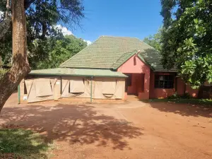 4 Bedroom House to Rent in Avondale