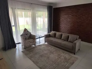 Townhouse/Cluster to Rent in Greendale